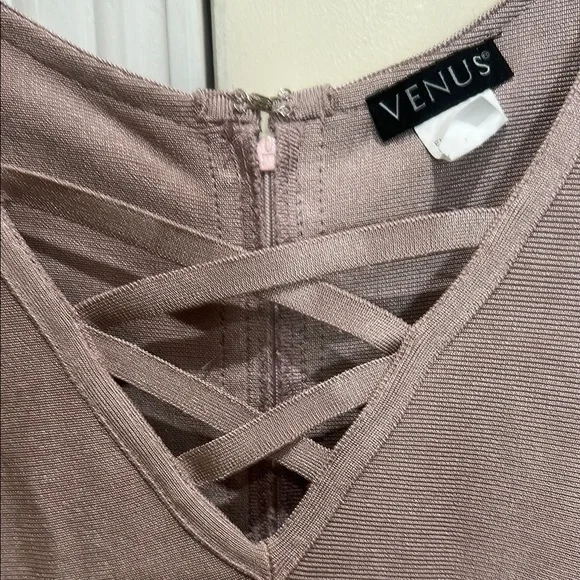 VENUS Long Sleeve Dress with Lattice Detail in Mauve. New, never worn. - Picture 2 of 11